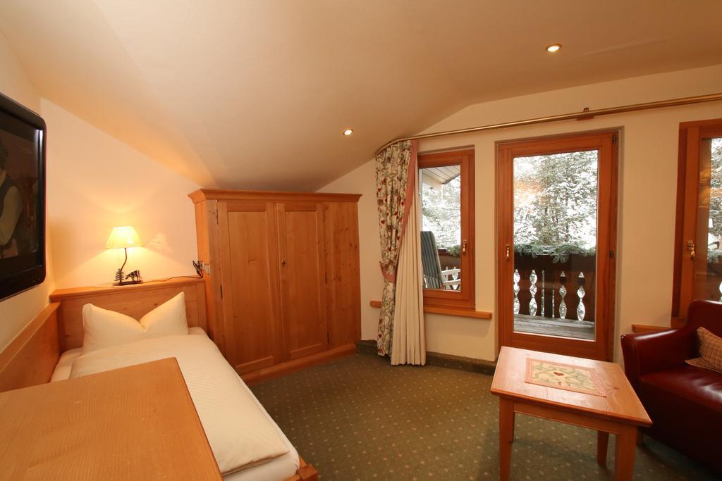 Todnauerberg Hotel Im Schwarzwald Todtnauberg Oda fotoğraf