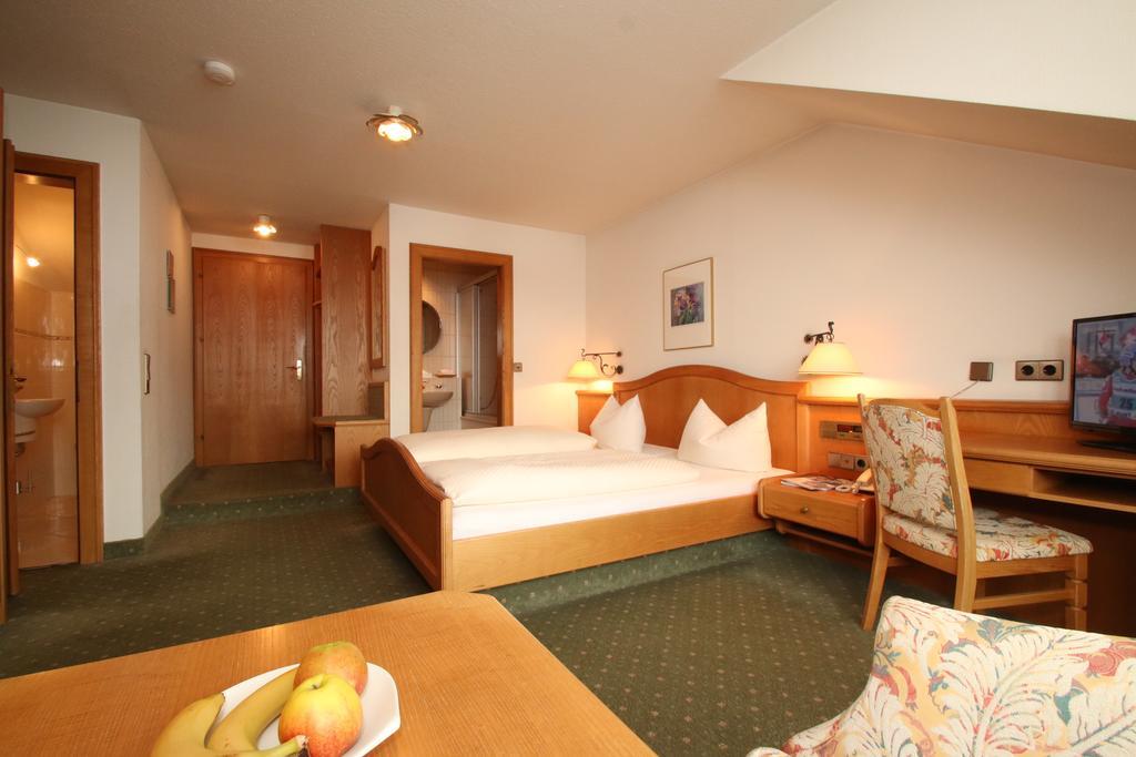 Todnauerberg Hotel Im Schwarzwald Todtnauberg Oda fotoğraf